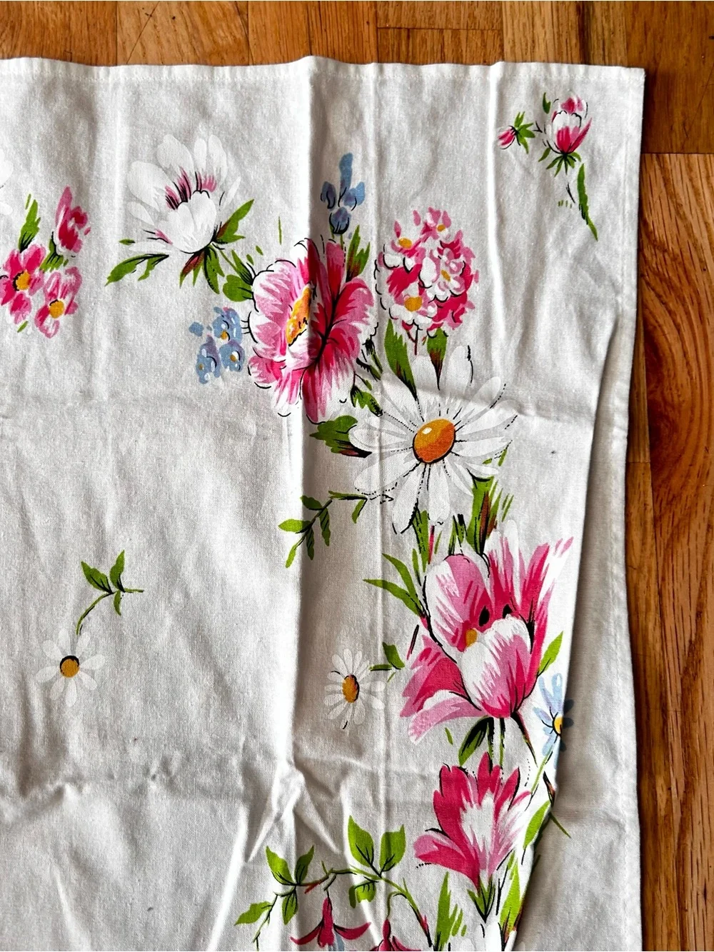 Lu Ray Home Collection Vintage Floral Tea Towel Pink Ruffle Trim 100% Cotton